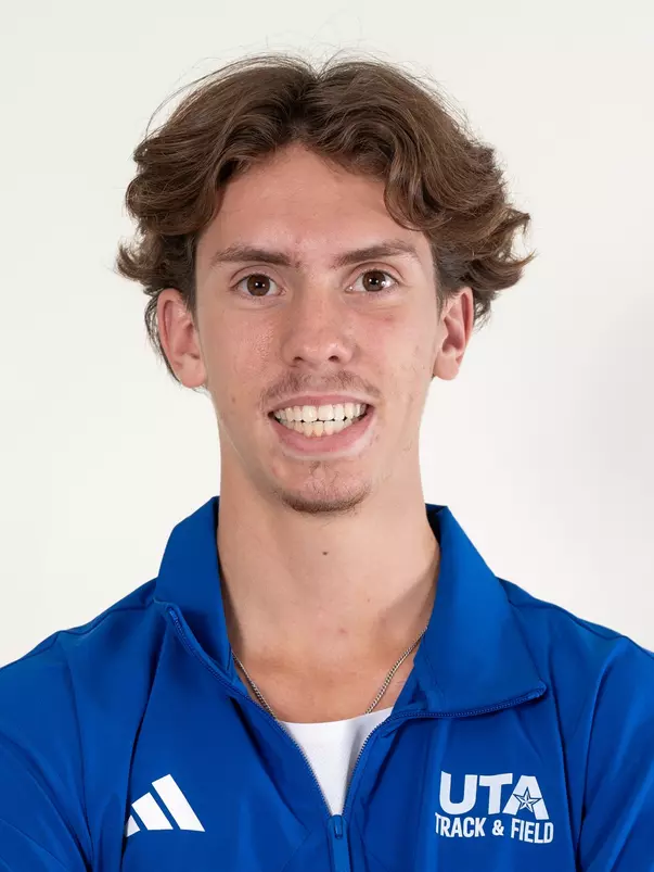 Collin Woodside Headshot 26-27
