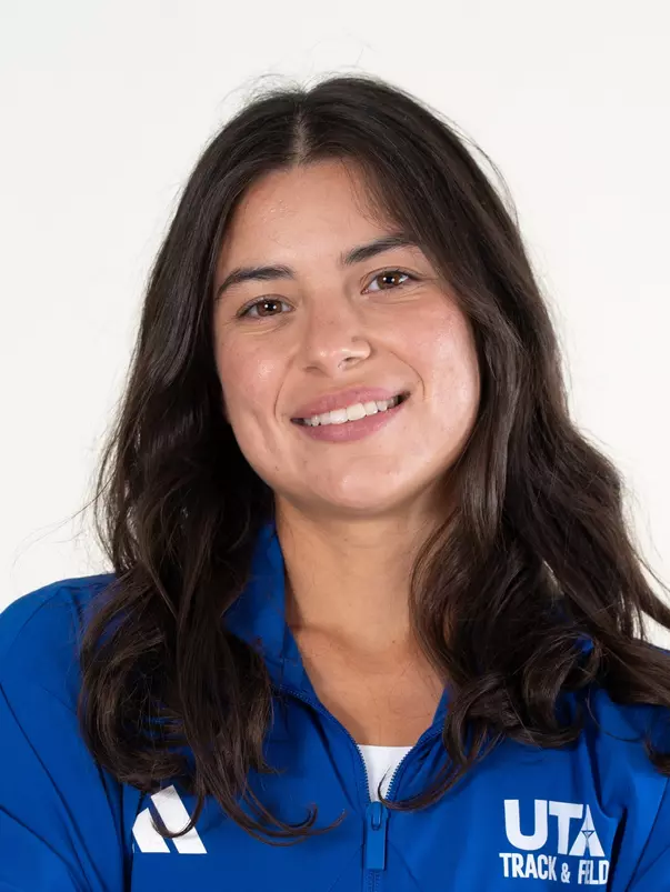 Justina Lusby 26-27 Head Shot