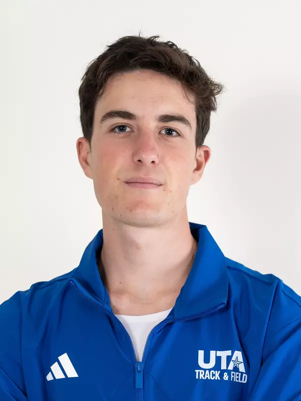 Mateo Doherty 26-27 Head Shot