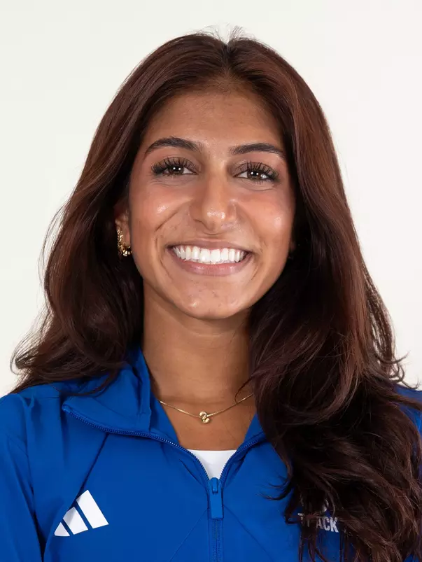 Sophia Hamdani 26-27 Head Shot