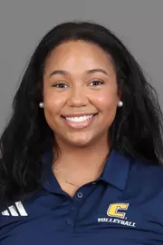 Bailey Burgess headshot