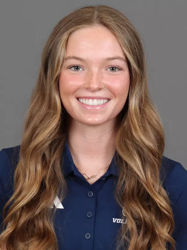 Finley Hilliard headshot