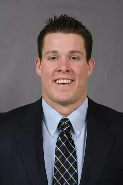 Pettee, Alex-head 2009.jpg