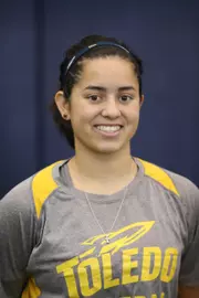 Nichole Toven headshot