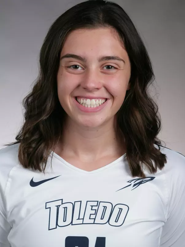 Izzy Granger Headshot