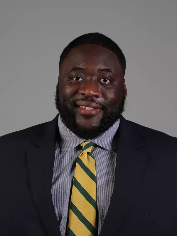 Headshots - studio - Athletics - Football - Franklin Okam – 03/12/2018