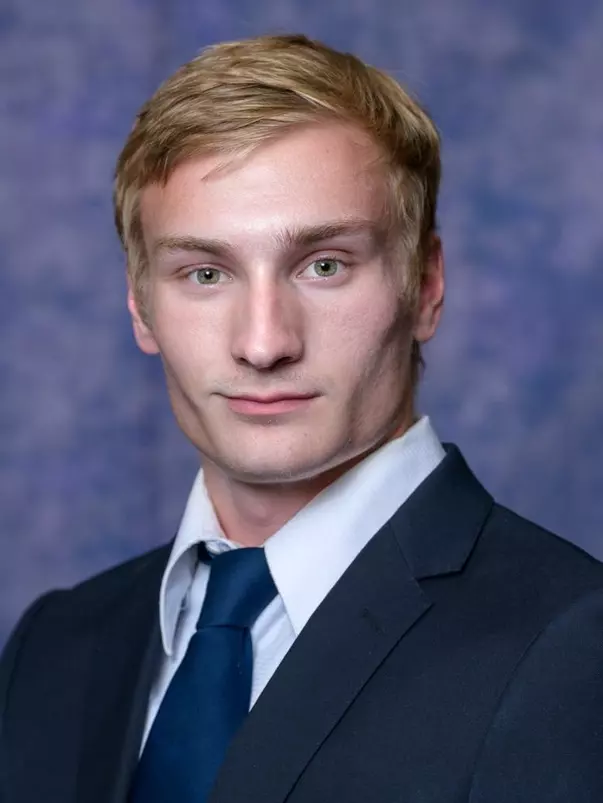 Devin Quinn Headshot