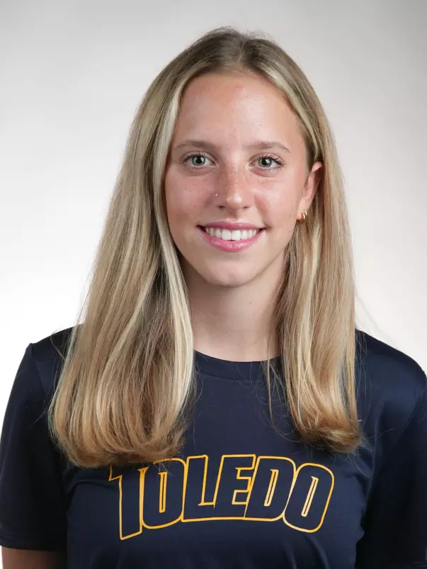 Ella Kurto Headshot