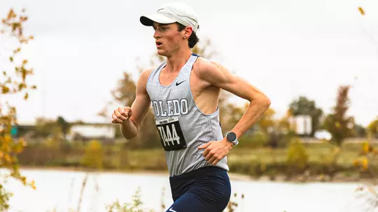 Joshua Carlin running