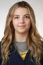Ella Brieholz Headshot