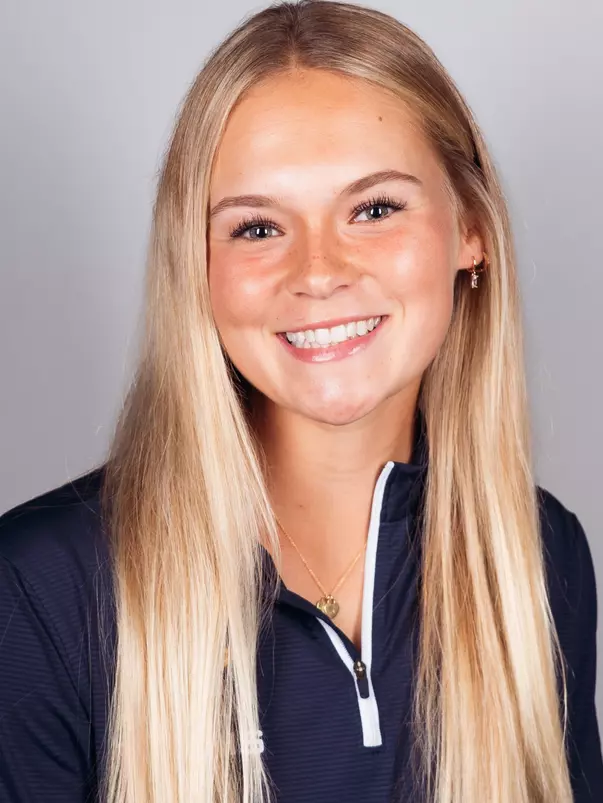 Annika Munson Headshot