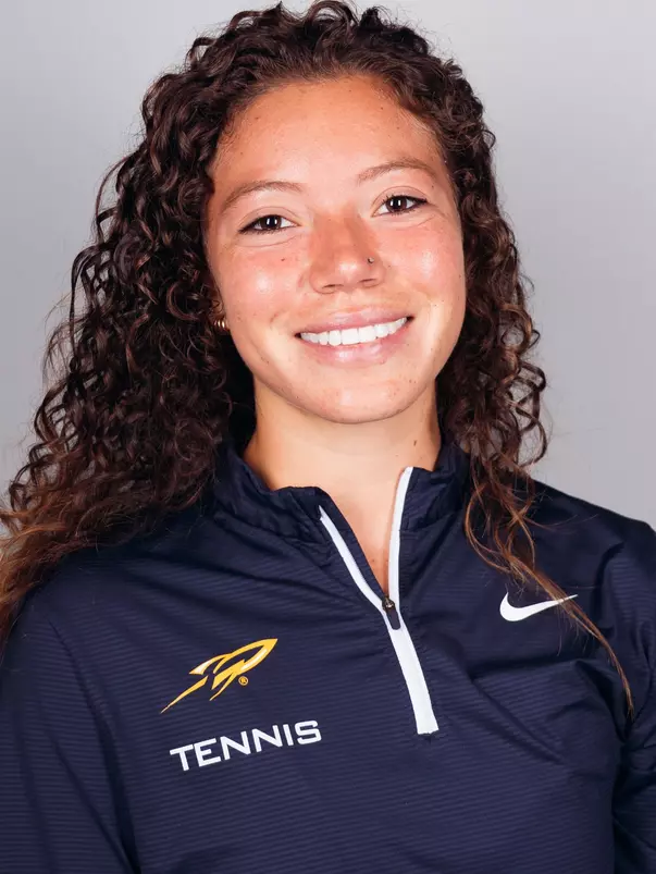 Gaby Rondon Headshot