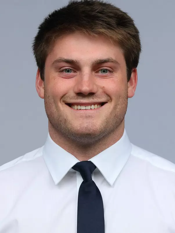 Connor Walendzak headshot