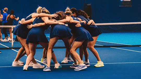Toledo Women's Tennis huddle before the NCAA Championship First Round against Florida