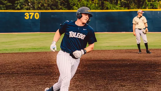 Ty O'Brien rounding third base