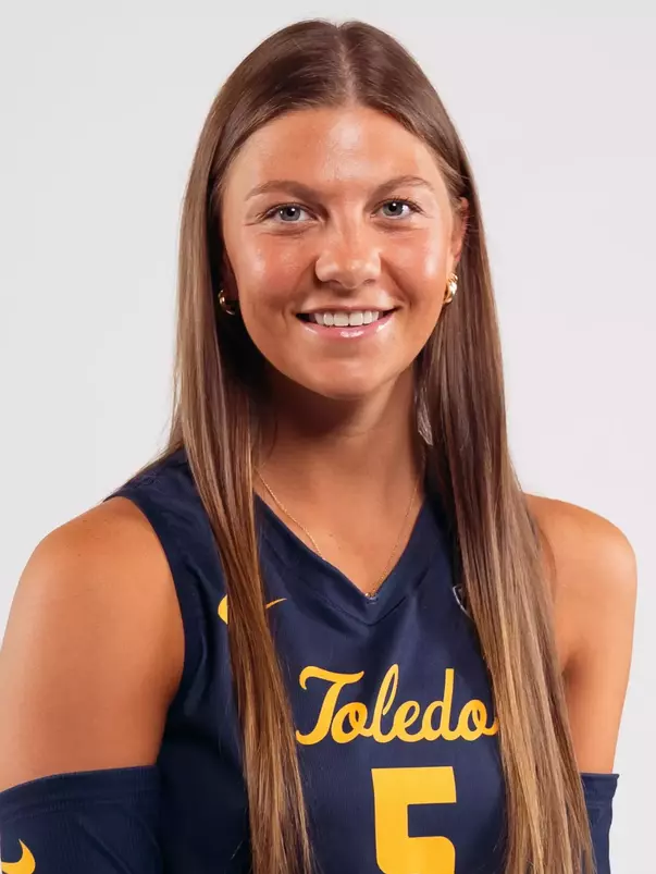 Sydney Crowley Headshot