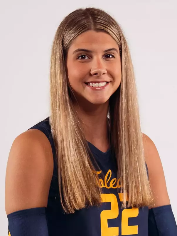 Sierra Pertzborn Headshot