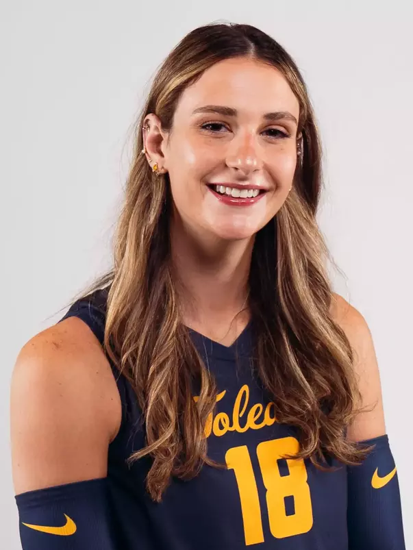 Caylee Sharkey Headshot