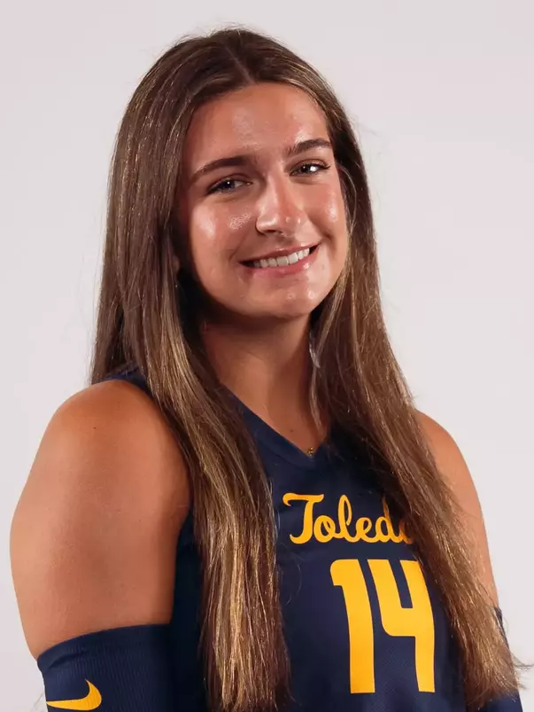 Ava Siefke Headshot