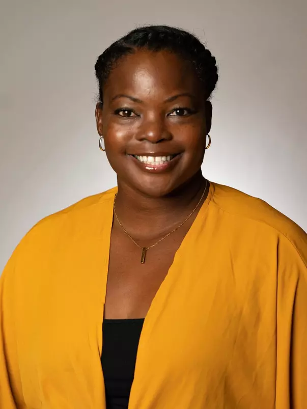 Headshot of Assistant Women's Basketball Coach Doshia Woods