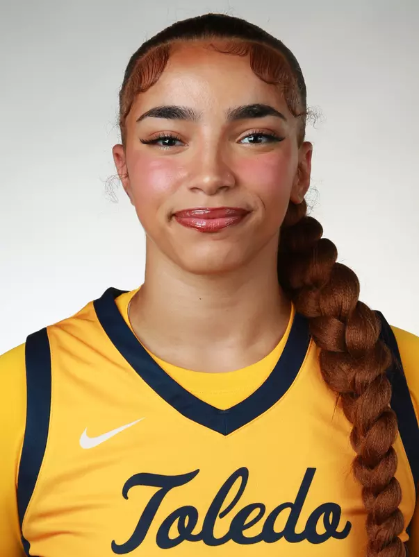 Kiera Edmonds Headshot 2026-27