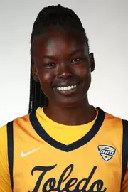Lizzy Puot Headshot 2026-27