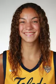 Judit Oliva Headshot 2026-27