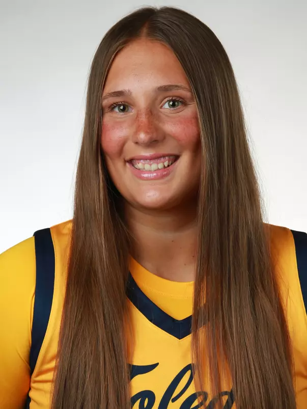 Gabby Helsom Headshot 2026-27