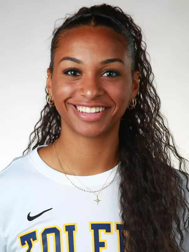 Abby-Lee Sanogo Headshot