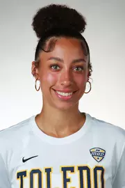 Amya Usher Headshot