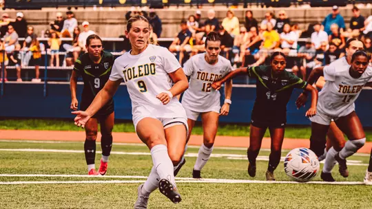 Ella Zoerhoff taking a penalty kick against Mercyhurst on Aug. 23