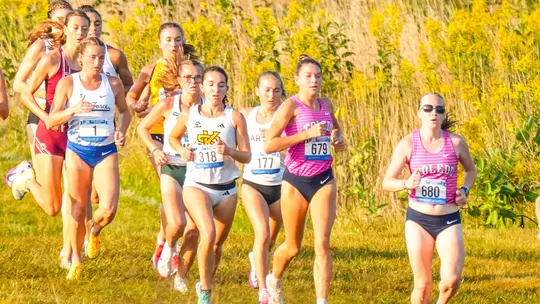 Toledo women running at McNichols Invitational