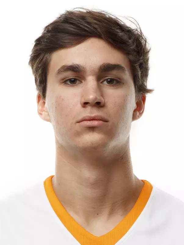 KNOXVILLE, TN - OCTOBER 05, 2017 - Guard Jacob Fleschman #4 of the Tennessee Volunteers headshot during 2017 Photo Day at Pratt Pavilion in Knoxville, TN. Photo By Kyle Zedaker/Tennessee Athletics