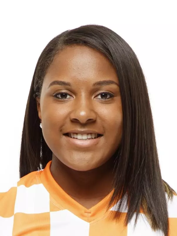 Lexie Knox - headshot