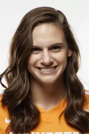 Stephanie Buss Headshot