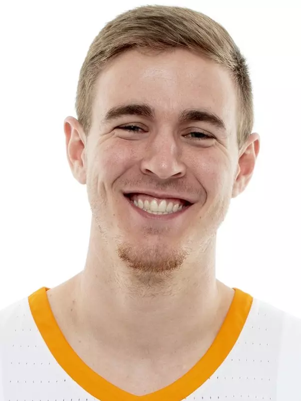 KNOXVILLE, TN - SEPTEMBER 19, 2018 - Guard Brad Woodson #12 of the Tennessee Volunteers during 2018 Photo Day at Anderson Training Center in Knoxville, TN. Photo By Andrew Ferguson/Tennessee Athletics