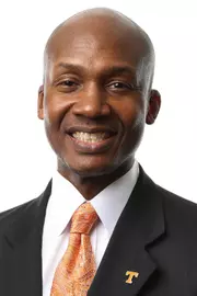 Desmond Oliver
