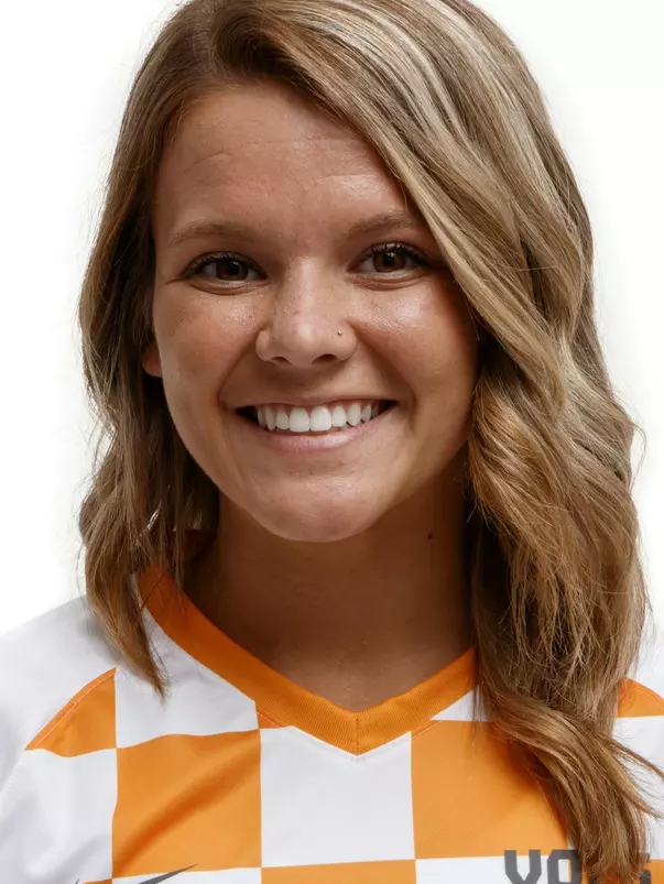 KNOXVILLE, TN - JULY 30, 2018 - Midfielder/Defender Rylie O'Keefe #4 of the Tennessee Volunteers headshot during Soccer Photo Day at Anderson Training Center in Knoxville, TN. Photo By