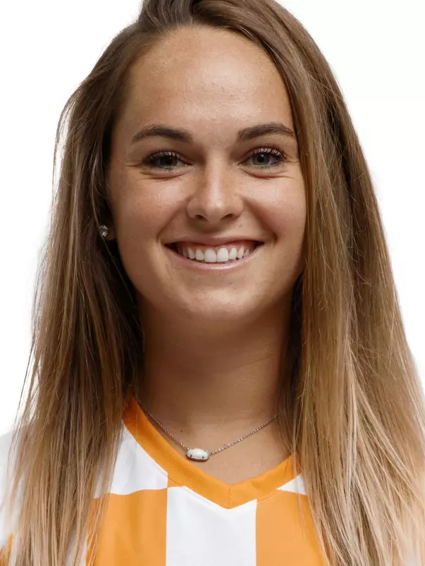 KNOXVILLE, TN - JULY 30, 2018 - Midfielder/Defender Rylie O'Keefe #4 of the Tennessee Volunteers headshot during Soccer Photo Day at Anderson Training Center in Knoxville, TN. Photo By