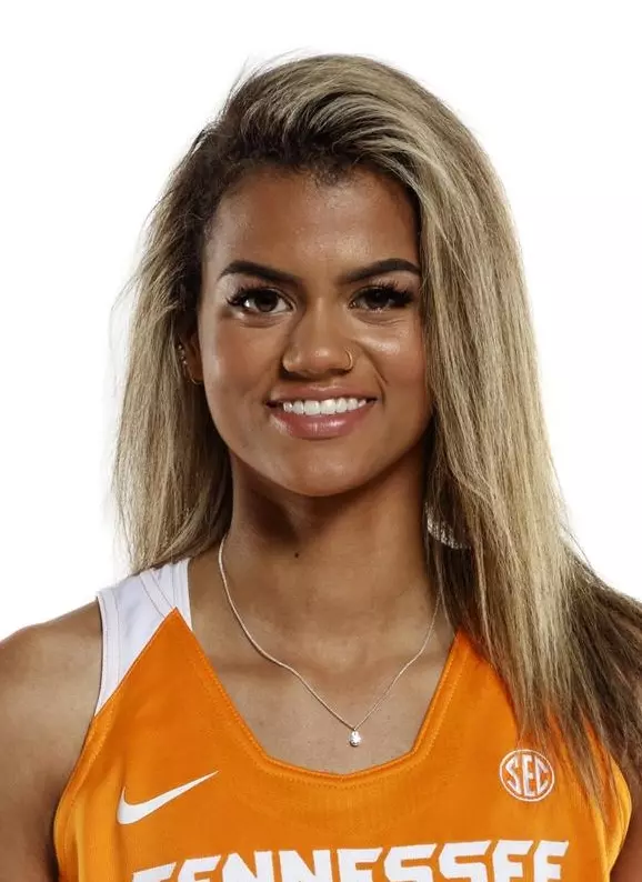 Rae Burrell - Head Shot