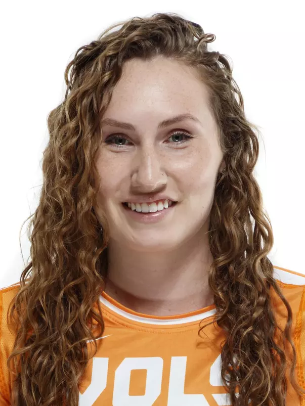 Tessa Grubbs Headshot