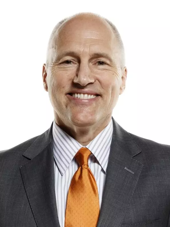 Dean Lockwood - head shot