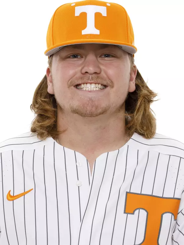 KNOXVILLE, TN - NOVEMBER 12, 2019 - Kirby Connell of the Tennessee Volunteers headshot taken in Knoxville, TN. Photo By Caleb Jones/Tennessee Athletics