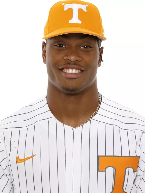 KNOXVILLE, TN - NOVEMBER 12, 2019 - Zach Daniels of the Tennessee Volunteers headshot taken in Knoxville, TN. Photo By Caleb Jones/Tennessee Athletics