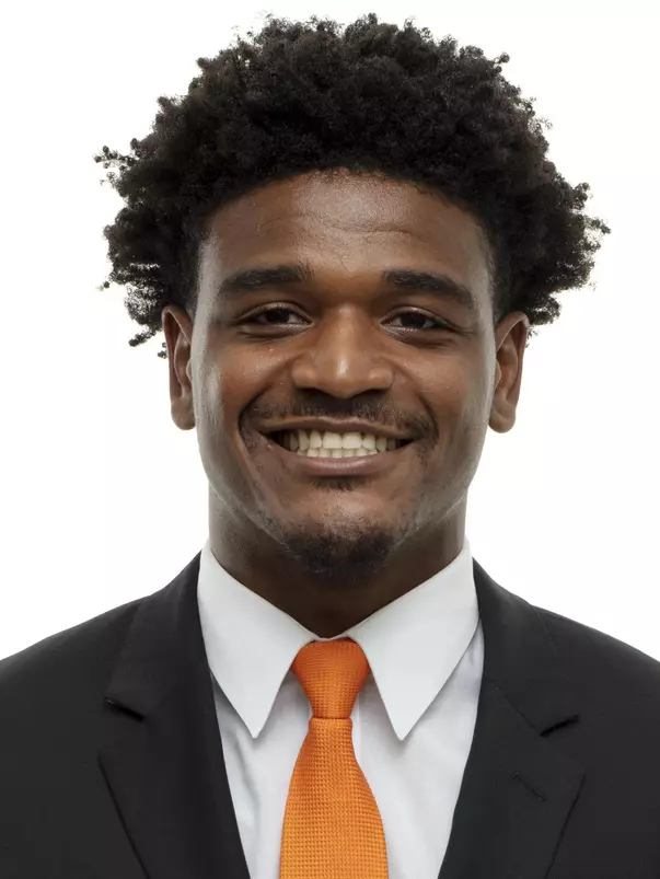 KNOXVILLE, TN - JUNE 12, 2019 - Linebacker J.J. Peterson #6 of the Tennessee Volunteers headshot taken in Knoxville, TN. Photo By Andrew Ferguson/Tennessee Athletics