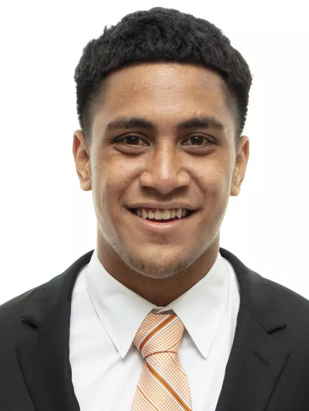 KNOXVILLE, TN - JUNE 11, 2019 - Linebacker Henry To'Oto'O #11 of the Tennessee Volunteers headshot taken in Knoxville, TN. Photo By Andrew Ferguson/Tennessee Athletics