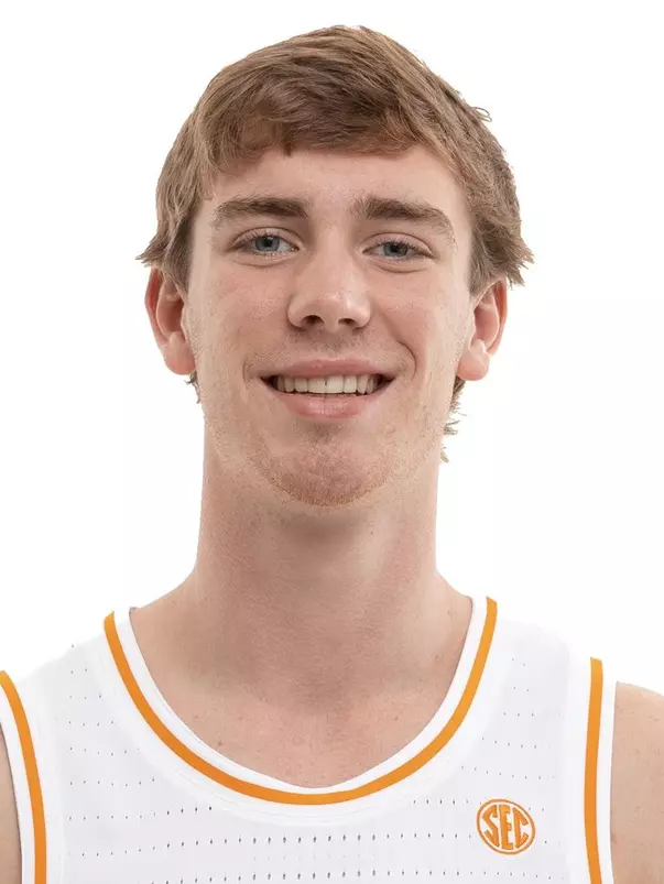 KNOXVILLE, TN - 2020.09.23 - Men’s Basketball Studio Photo Day