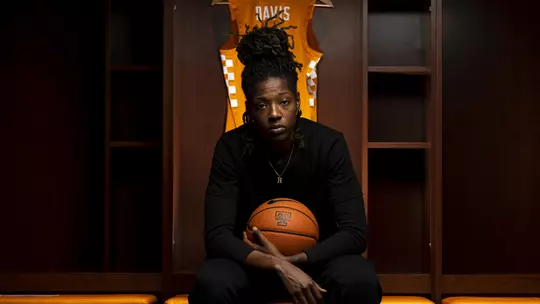 Lady Vols' Davis Chases Legend Status on and off Court