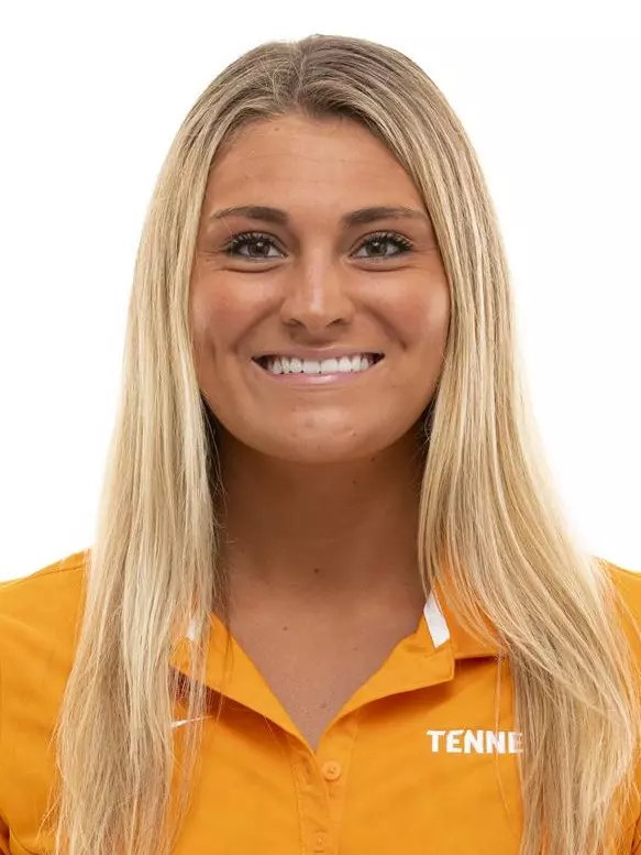 KNOXVILLE, TN - 2020.08.25 - Gabriela Natale Headshot