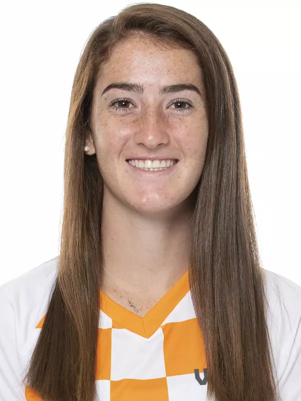 KNOXVILLE, TN - AUGUST 12, 2020 - Forward Maddie Eskin #6 of the Tennessee Volunteers during the 2020 Soccer Photo Day taken in Knoxville, TN. Photo By Andrew Ferguson/Tennessee Athletics